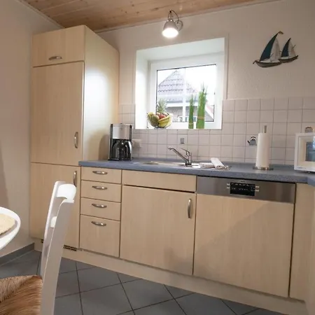 Seestern - Familienfreundliches Fuer 5 Personen Mit Sauna Und Garten. Hunde Willkommen! 펜션 *