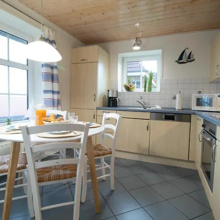 Seestern - Familienfreundliches Fuer 5 Personen Mit Sauna Und Garten. Hunde Willkommen! Holiday home Dagebuell