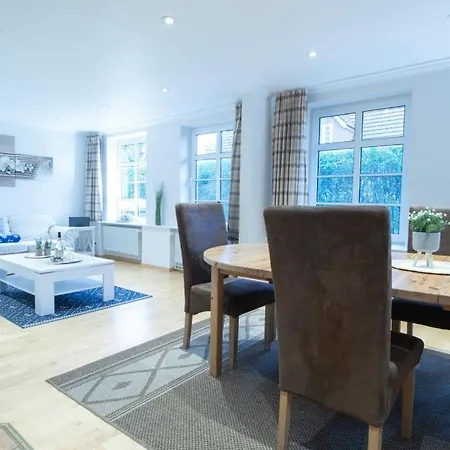 Seestern - Familienfreundliches Fuer 5 Personen Mit Sauna Und Garten. Hunde Willkommen! Dagebuell