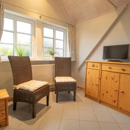 Seestern - Familienfreundliches Fuer 5 Personen Mit Sauna Und Garten. Hunde Willkommen!