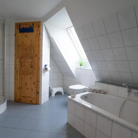 Seestern - Familienfreundliches Fuer 5 Personen Mit Sauna Und Garten. Hunde Willkommen! *