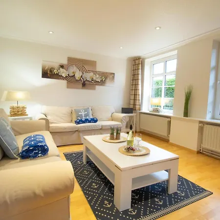 Seestern - Familienfreundliches Fuer 5 Personen Mit Sauna Und Garten. Hunde Willkommen! * Dagebuell