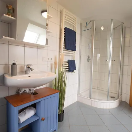 펜션 Seestern - Familienfreundliches Fuer 5 Personen Mit Sauna Und Garten. Hunde Willkommen! *
